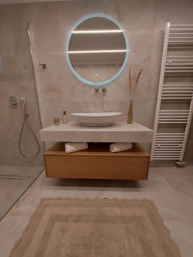 טולון Primrose Apartments מראה חיצוני תמונה
