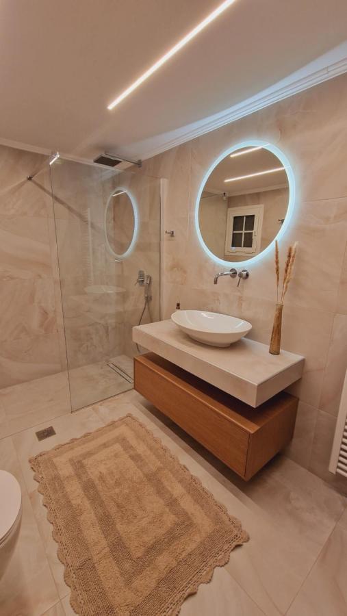 טולון Primrose Apartments מראה חיצוני תמונה